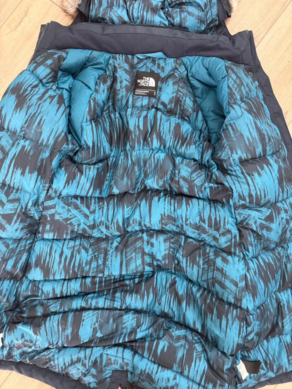 The North Face Women’s Arctic Parka goose Down hooded Jacket coat navy small - Picture 4 of 9